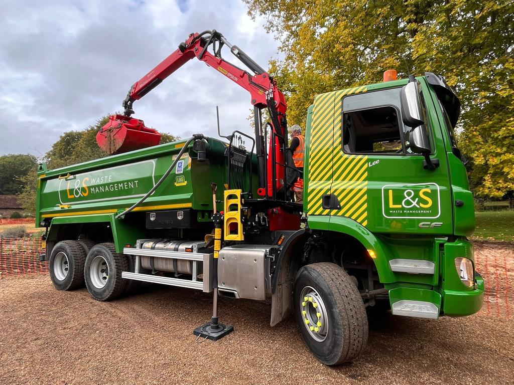 What Can a Grab Lorry Take? A Guide to Grab Hire Waste Types L&S Waste Management