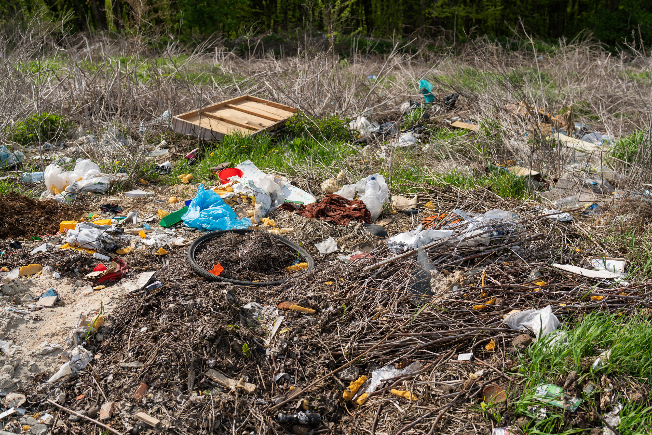 Weekly News Round-Up: Fly tipping, landfill reform and rising waste crime L&S Waste Management