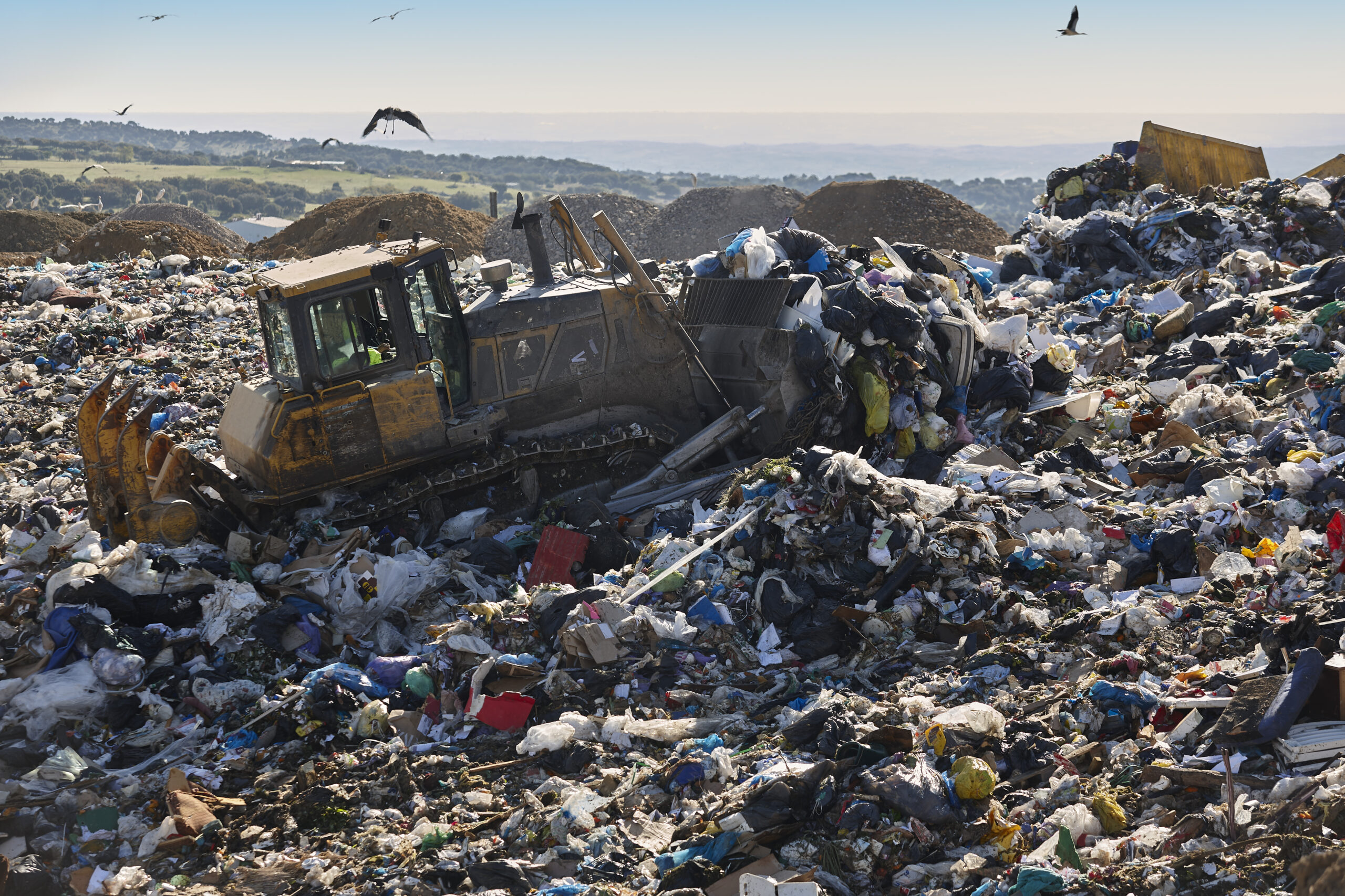 Weekly News Round-Up: Fly tipping, landfill reform and rising waste crime L&S Waste Management