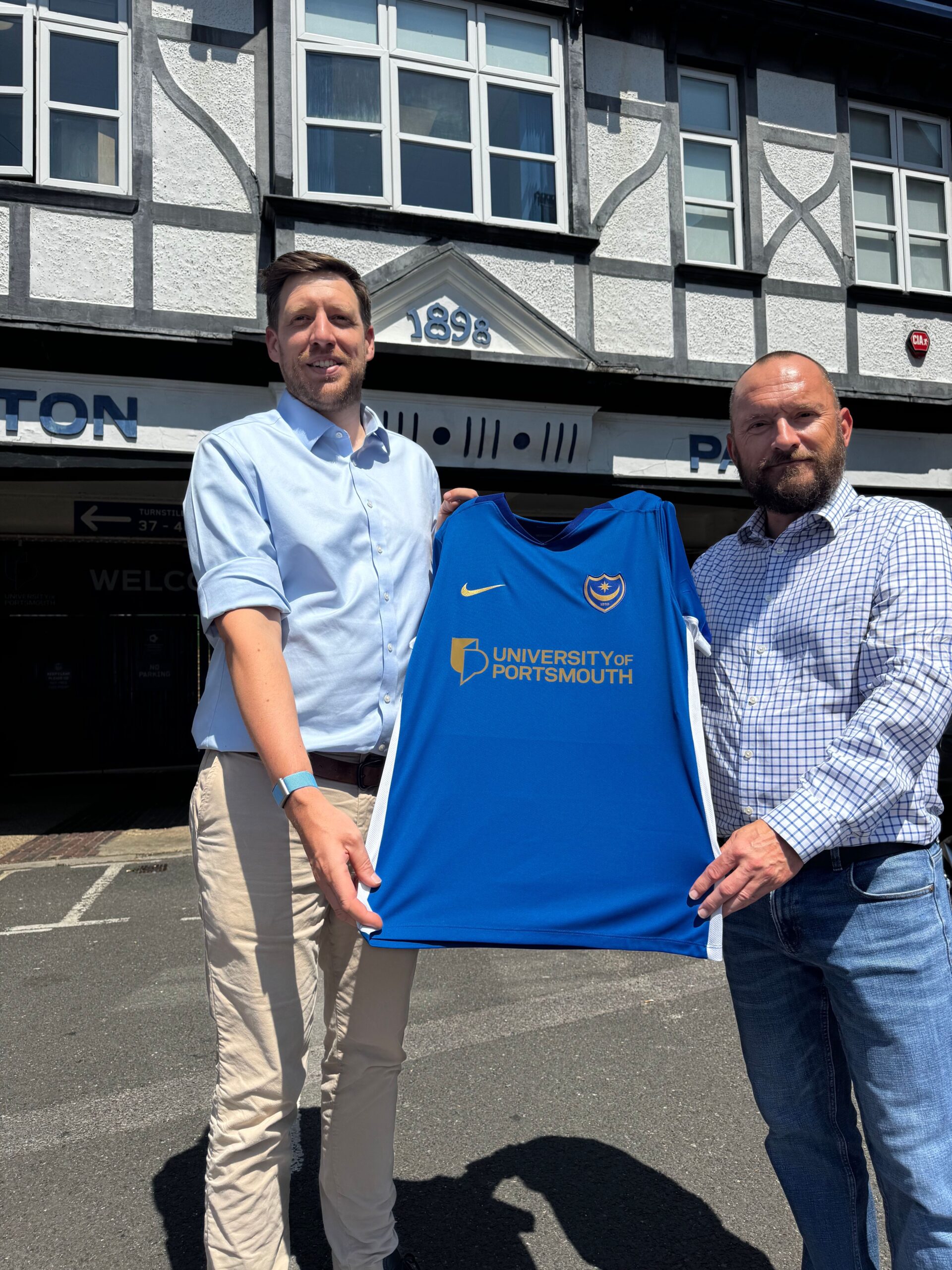 L&S WASTE MANAGEMENT CONTINUES LONG-STANDING PARTNERSHIP WITH PORTSMOUTH FOOTBALL CLUB L&S Waste Management